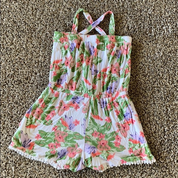 [Girls] Tucker + Tate Romper. - Picture 2 of 3